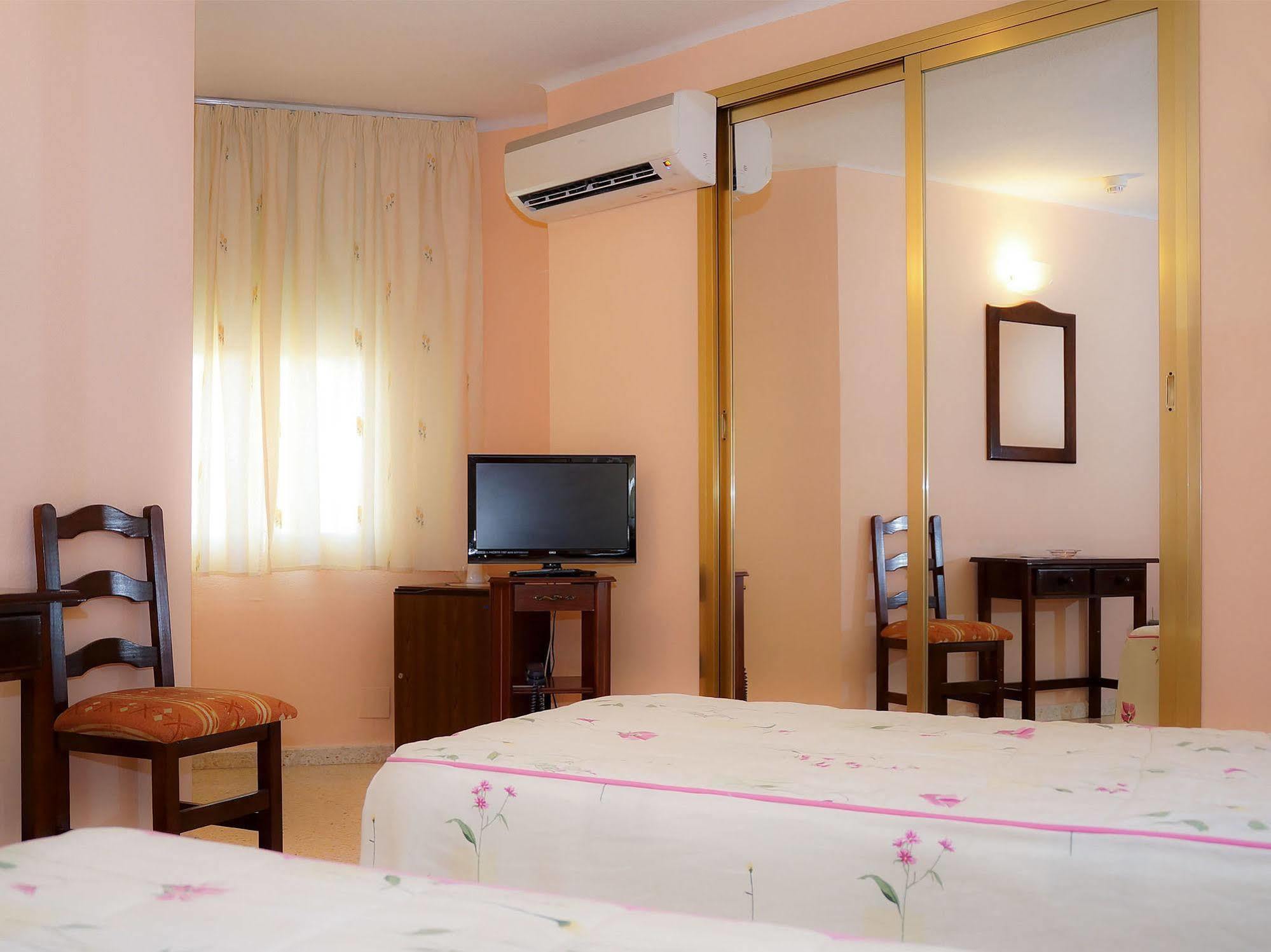 Hotel Velis Velez Malaga Dış mekan fotoğraf